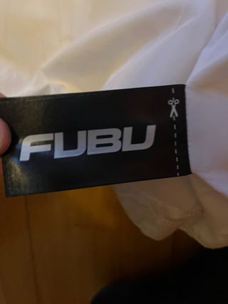 Cazadora Fubu Blanca con Capucha