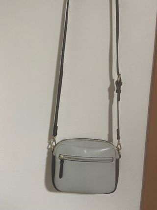 Bolso bandolera Parfois gris y negro