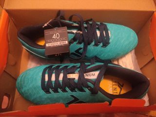 Botas de fútbol Talla 40 Nuevas.
Precio negociable
