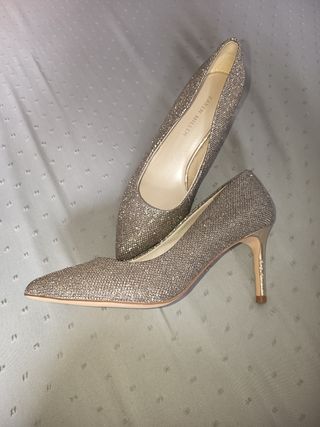 Zapatos de tacón Karen Millen dorados talla 36