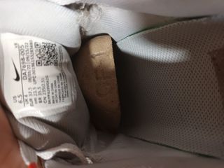 Zapatillas Nike Vomero Mujer Gris/Rojo