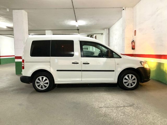 Volkswagen Caddy 2012