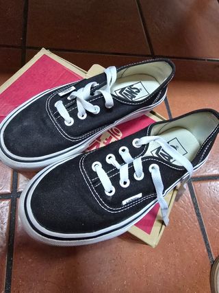 Tenis Vans Negros como nuevos , 1 mes de uso