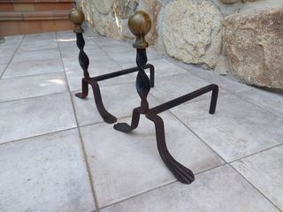 Morrillos de hierro forjado para chimenea