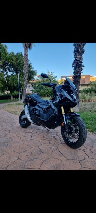 Honda X-ADV 750 2025