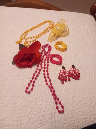 Vestido de flamenca amarillo y fusia