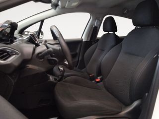 Peugeot 208 Signature
