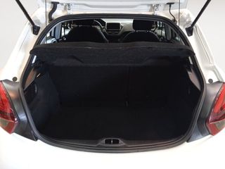 Peugeot 208 Signature