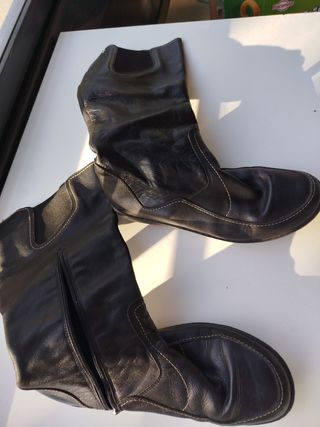 Botas altas piel negras talla 40-41