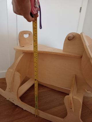 Mecedora de madera para niños