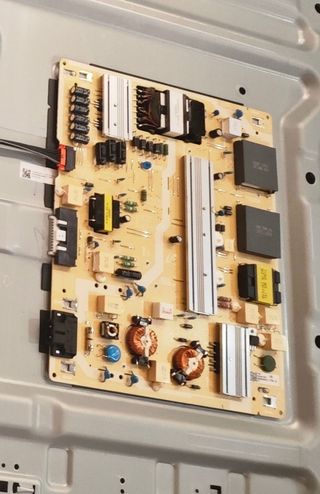 Despiece TV Samsung TQ65Q64DAU