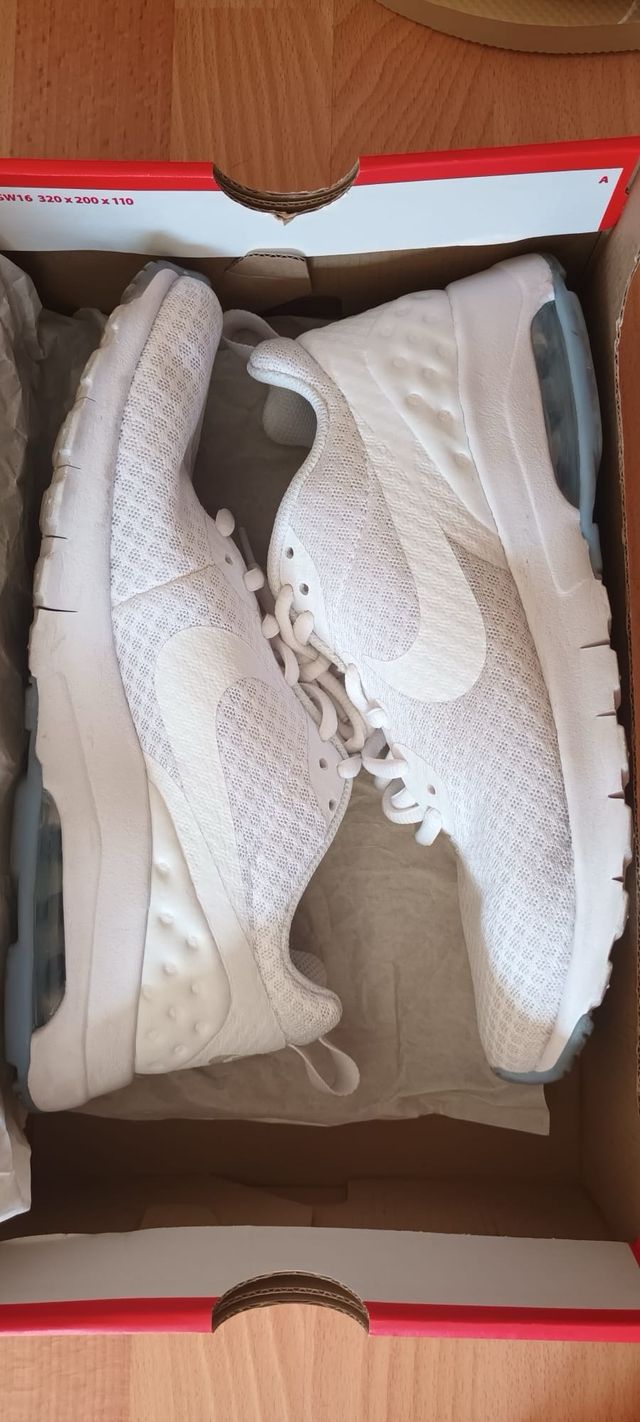 Zapatos Deportivos Nike Blancos