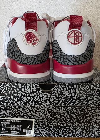Zapatillas Jordan Talla 42 Rojas y Blancas