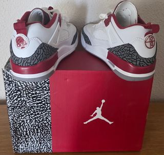 Zapatillas Jordan Talla 42 Rojas y Blancas