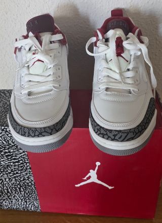 Zapatillas Jordan Talla 42 Rojas y Blancas