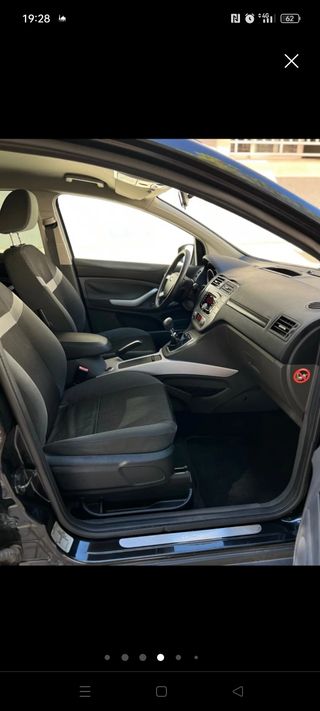 Ford Kuga  2010 2010