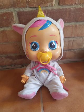 Bebé Llorona y recambio vestido Unicornio