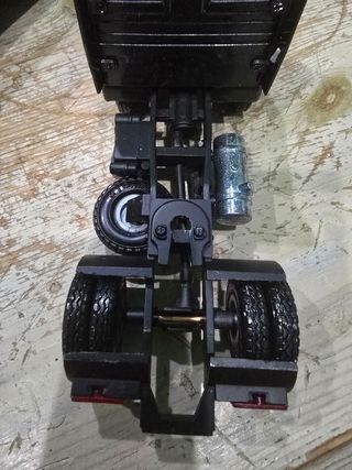 NZG 1:43  Mercedes Benz 1748 S Sattelzug Maschine