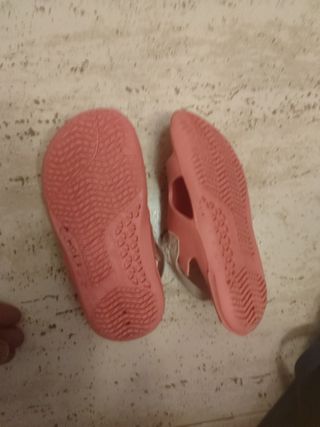 Sandalias Niña Morado y Rosa. Para 3 y 5 años.