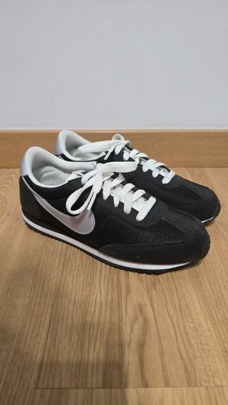 Zapatillas Nike Oceania Negras y Plateadas