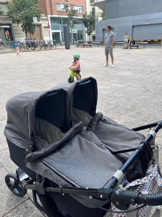 Carrito de bebé Mountain Buggy doble
