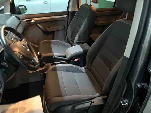 Volkswagen Touran 2012