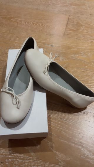 Merceditas planas color crema  de piel 40 nuevos
 