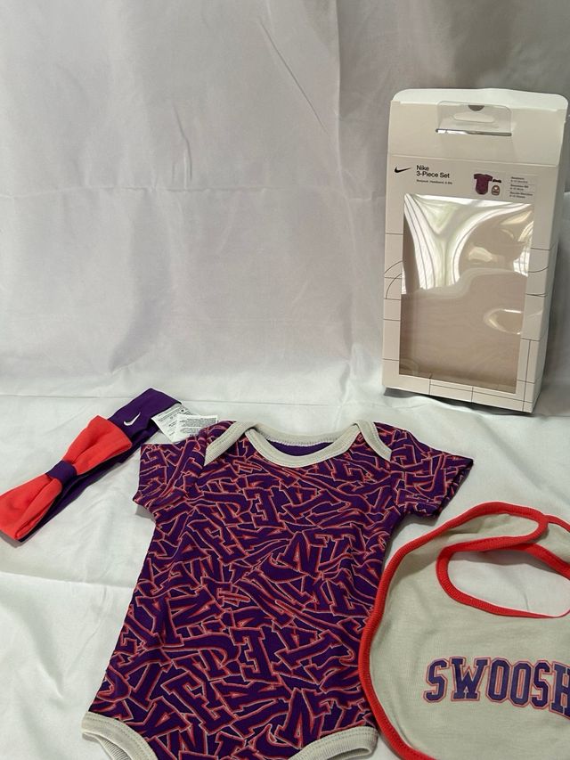 Set Neonato Nike Viola e Arancio