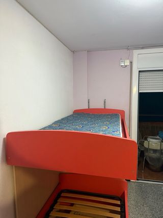 Litera infantil roja y azul
