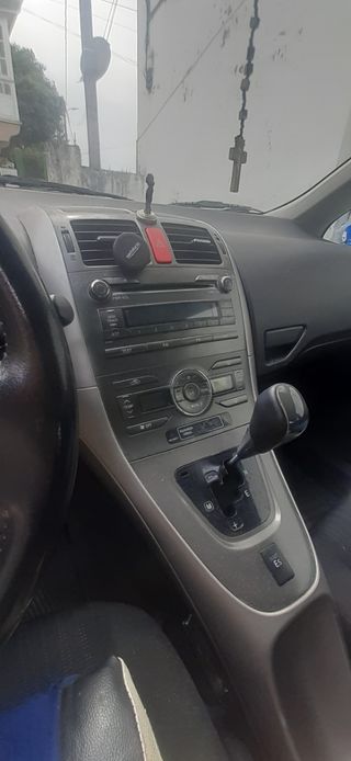 Toyota Auris  sol 2008   negociable