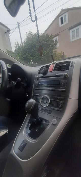 Toyota Auris  sol 2008   negociable