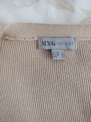 Abrigo fino camel + bufanda cuadros Mango