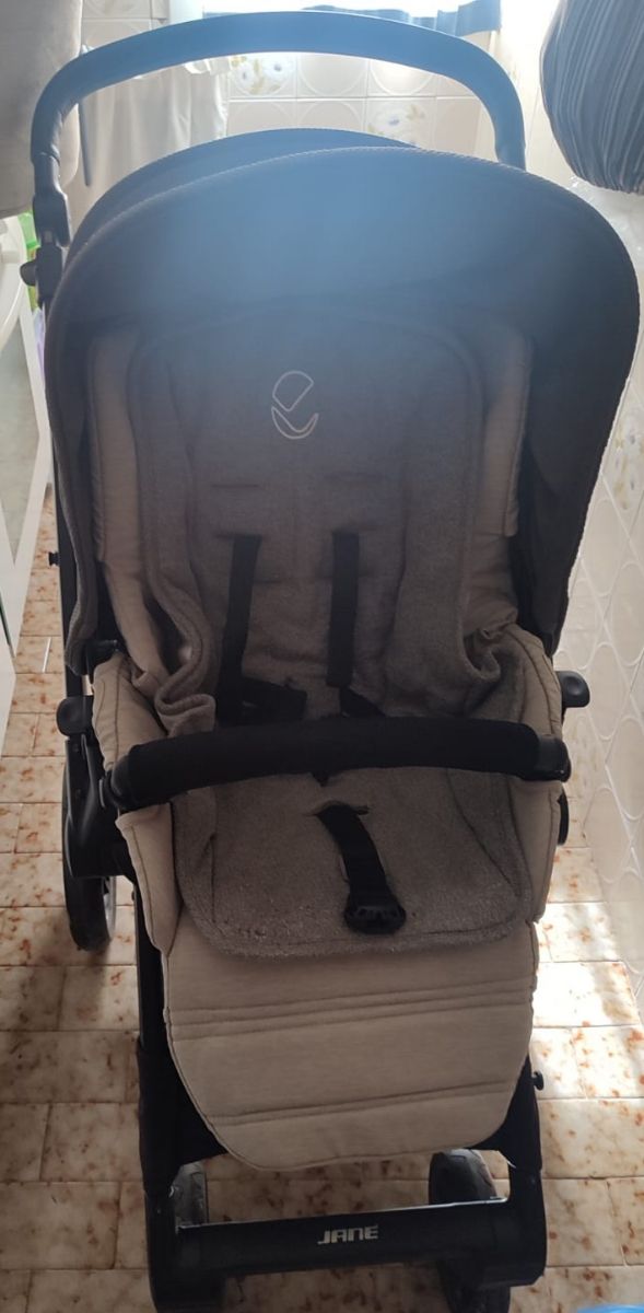 Carrito y capazo Jane Muum