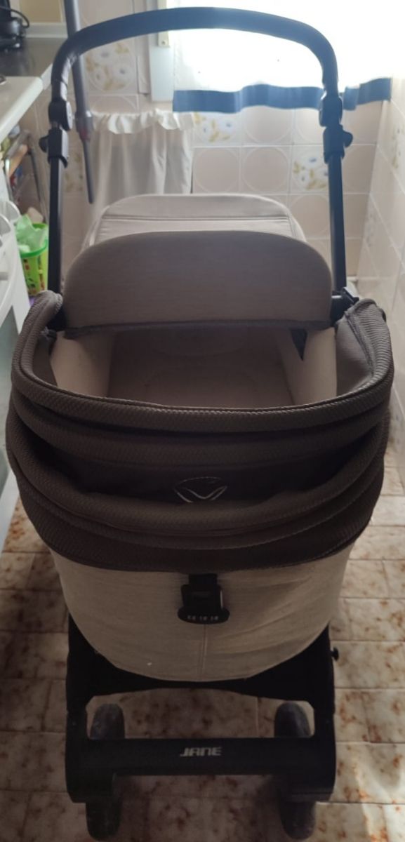 Carrito y capazo Jane Muum