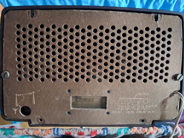 Radio Antigua Philips Brown