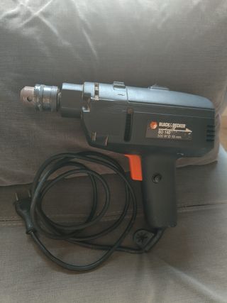 Taladro Black & Decker BD 140