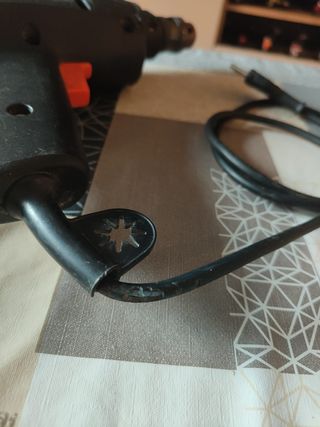 Taladro Black & Decker BD 140