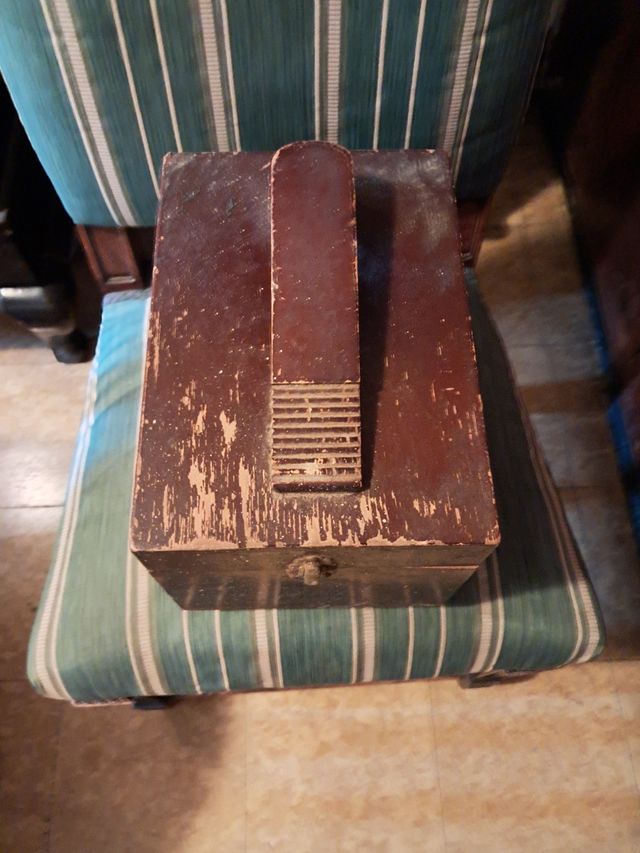 Antico scarpiera in legno