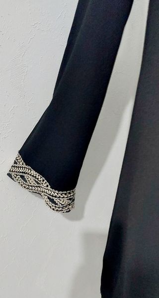 Blusón Negro con Bordado Talla L