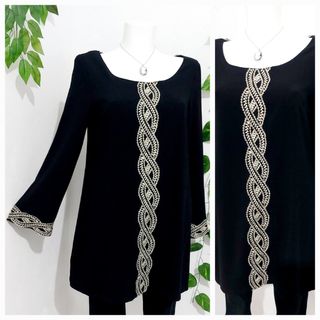 Blusón Negro con Bordado Talla L