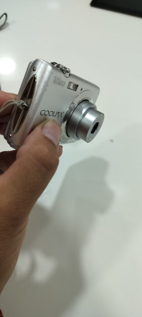 Nikon Coolpix S225 Cámara Digital Plata