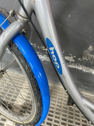 Bicicleta Decatlón paseo mujer plateada