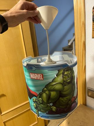 Lámpara infantil Superhéroes Marvel