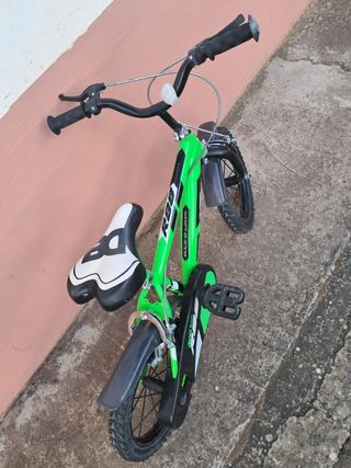 Bicicleta infantil verde