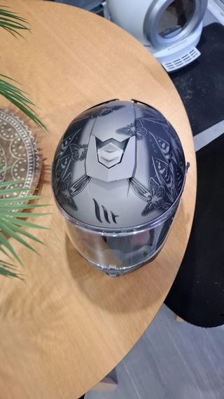 Casco de moto MT