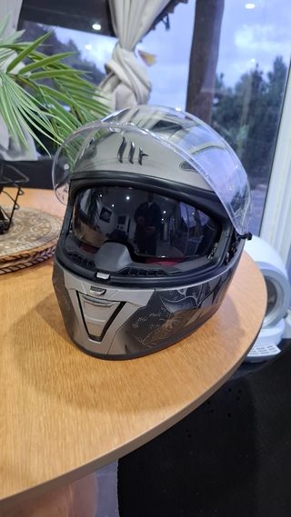 Casco de moto MT