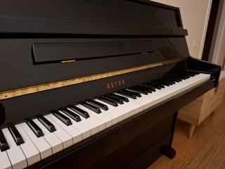 Piano Vertical Astor Negro