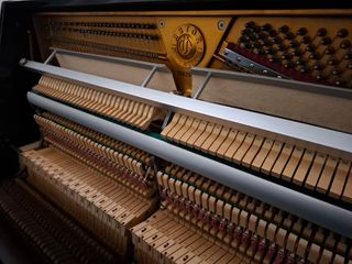 Piano Vertical Astor Negro