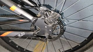 Bicicleta ROCKRIDER ST120 gris naranja
