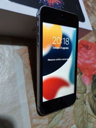 iPhone SE Apple Nero